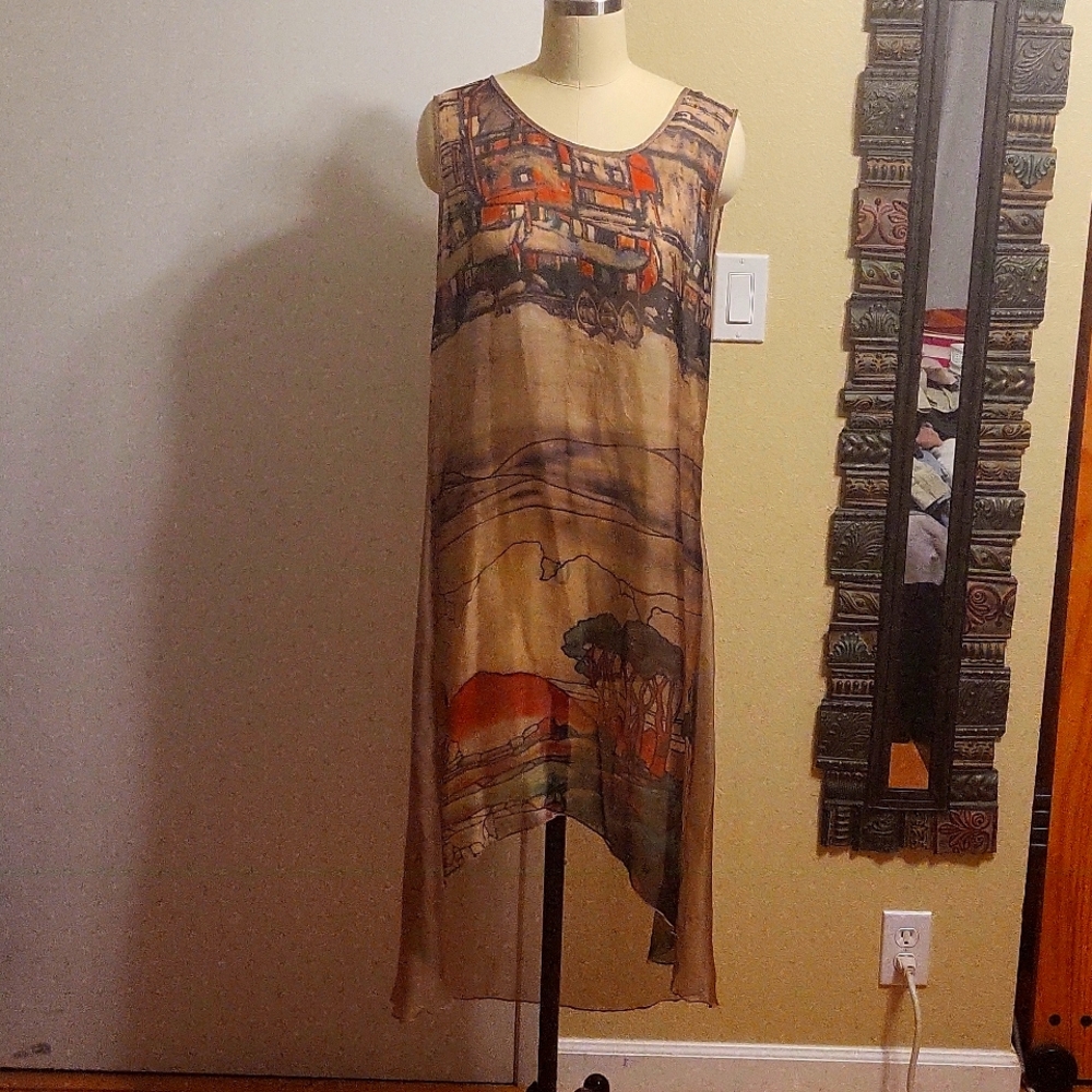 Sheer high low hem Venice themed top